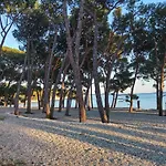 Mobile Linico Biograd Na Moru