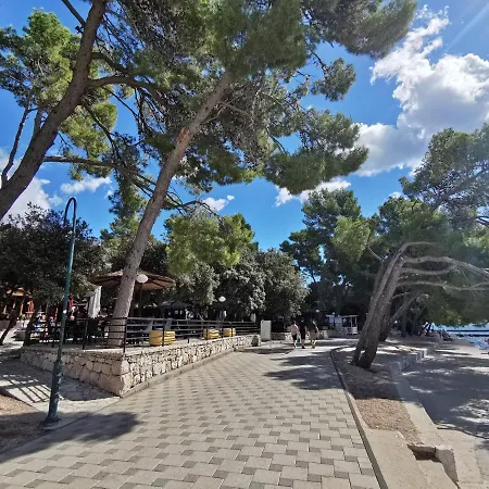 Mobile Linico Biograd Na Moru