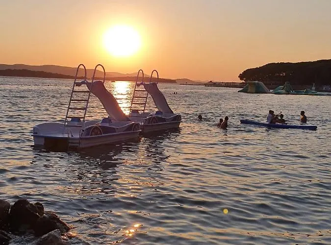 Кемпинг Mobile Linico